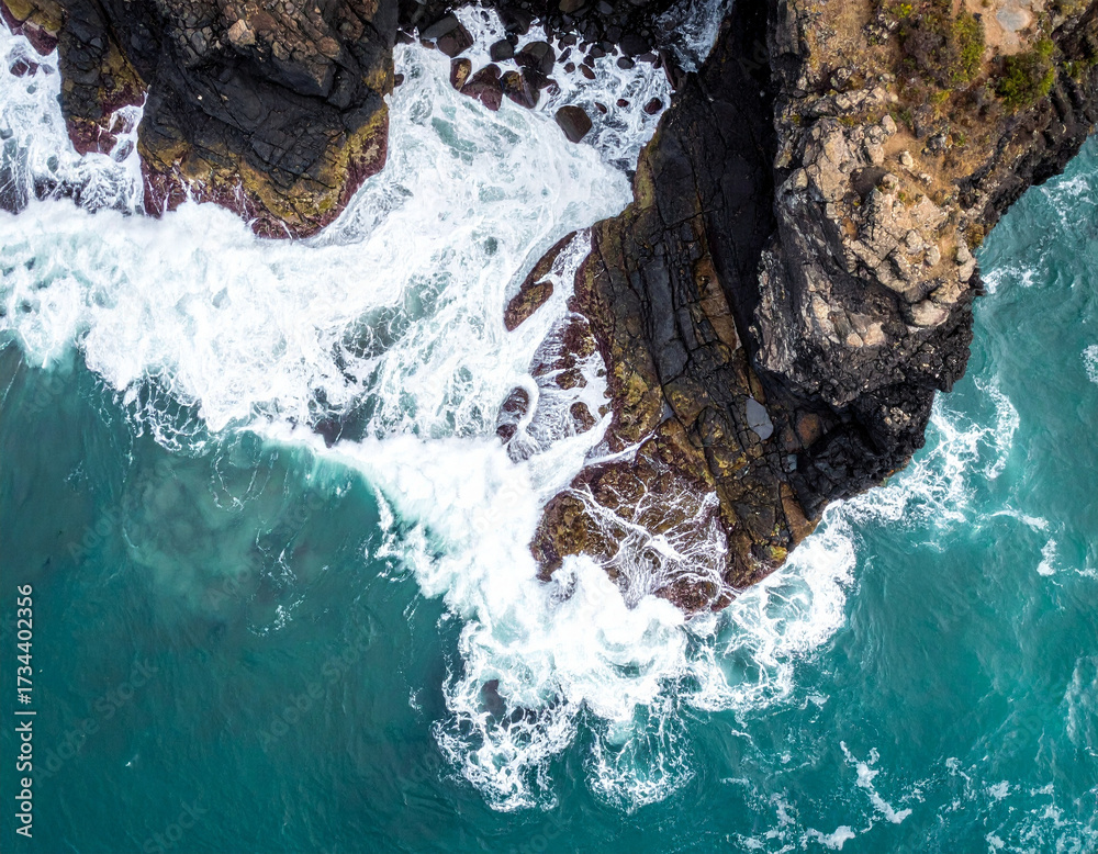 Obraz premium Rocky Shoreline
