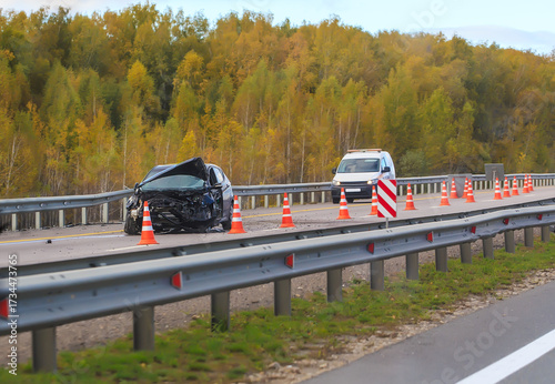 Wallpaper Mural wrecked car after an accident Torontodigital.ca