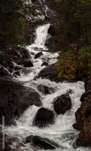 Langfossen, Noruega