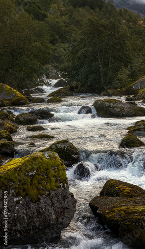 Bondhuselva, Sunndal, Noruega