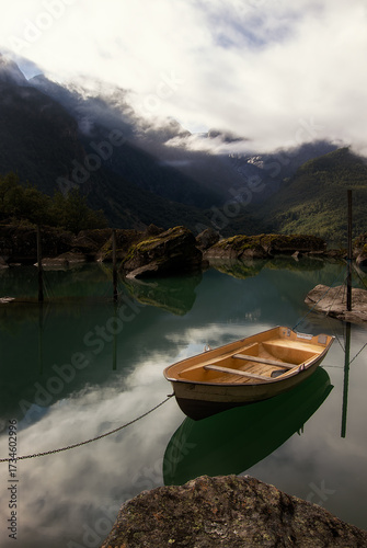 Bondhusvatnet, Noruega