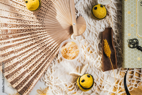 Honey Themed Lay Flat