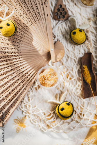 Honey Themed Lay Flat