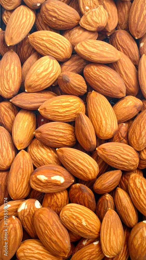 Fototapeta premium Close-up of many almonds