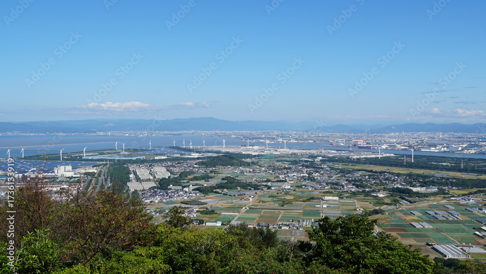 Obraz premium Atsumi Peninsula Coastline: Waves, Rocks, and Lighthouses, Aichi, Japan