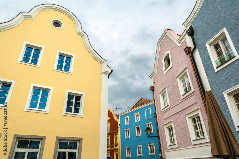 Fototapeta premium Old town of Schärding, Austria, known for its colourful houses 
