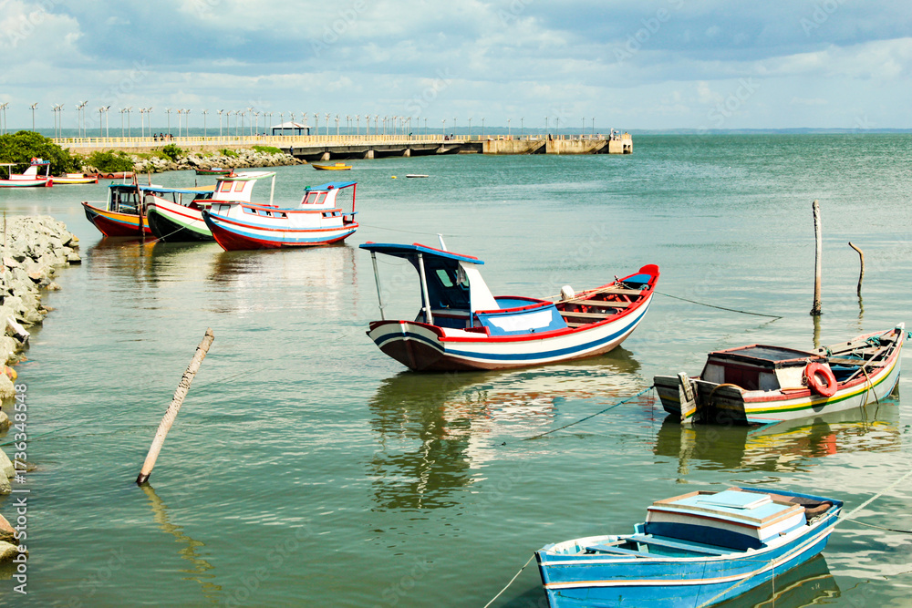 Obraz premium Some small fishing boats on the coast of the city of São José de Ribamar, state of Maranhão, northeastern Brazil