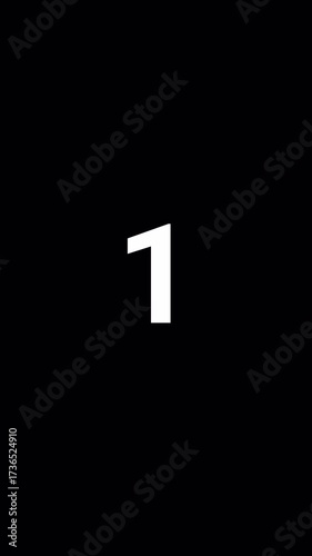 5 Second Countdown Timer With Dash Circle Loading Animation On Black Background. 4k Video - 5 Seconds Simple Countdown Timer In Circle