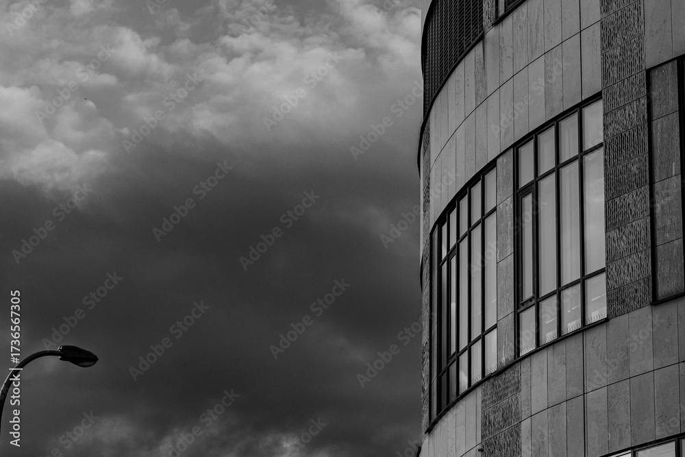 Obraz premium silhouette of a skyscraper
