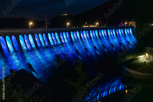 Illumination der Staumauer am Edersee