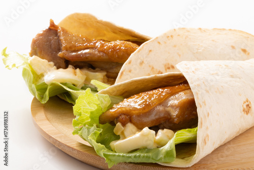 照り焼きチキン　トルティーヤ