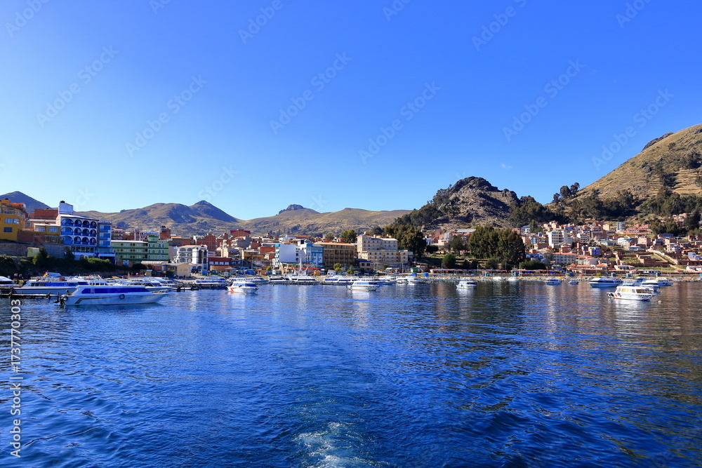 Fototapeta premium view to Copacabana at Lake Titicaca from a boat, Bolivia