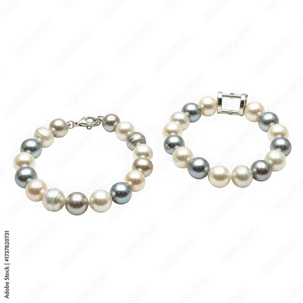 Obraz premium Two pearl bracelets, one with a clasp, isolated on transparent background
