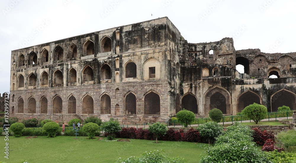 Obraz premium The weapon storage of the Golkonda Fort of Hyderabad in Indi. Photo: September 25, 2023