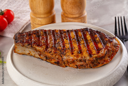 Bild auf Leinwand Grilled pork steak with bone