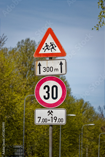 European School Zone Traffic Signs with 30 kmh Limit on Weekdays 7–19 in 300m