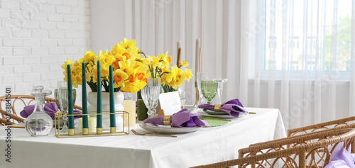 Beautiful table setting wit...