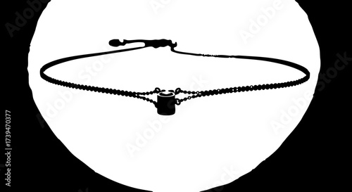 Elegant choker necklace with modern geometric pendant, a stylish accessory for fashion-forward women, perfect for everyday wear or special occasions