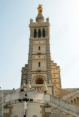 Naklejka Basilique Notre-Dame de la Garde, surnommée 