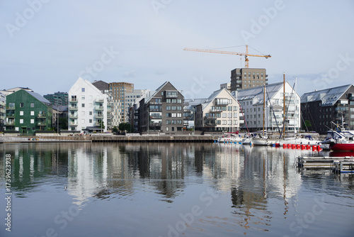 Wallpaper Mural A small boat harbor in the city Torontodigital.ca