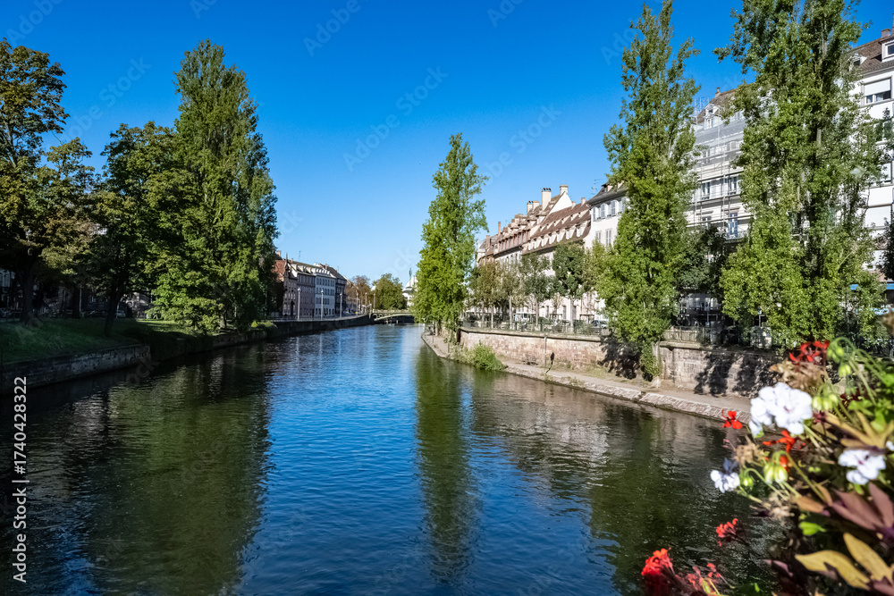 Obraz premium Strasbourg in France, old city center with colorful houses, on the canal 