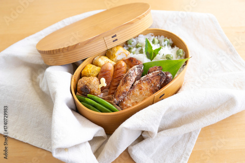 豆ごはんのお弁当