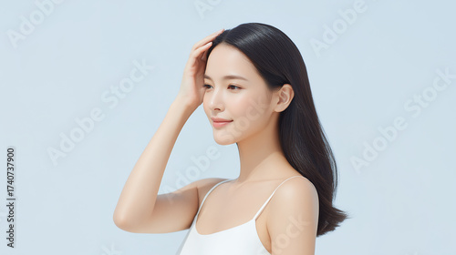 美しい髪を持つアジア人女性のヘアケア