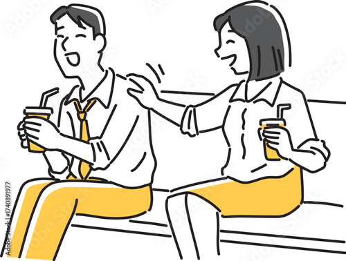 ベンチでイチャイチャする男女社員