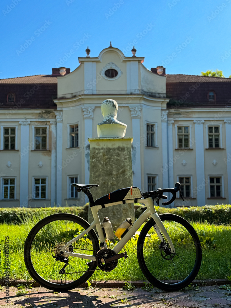 Fototapeta premium Cycling Adventure in the Countryside with a Road Bike