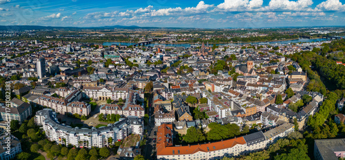 Tableau sur toile Aerial view around the old town of the city Mainz in Germany on a sunny spring d