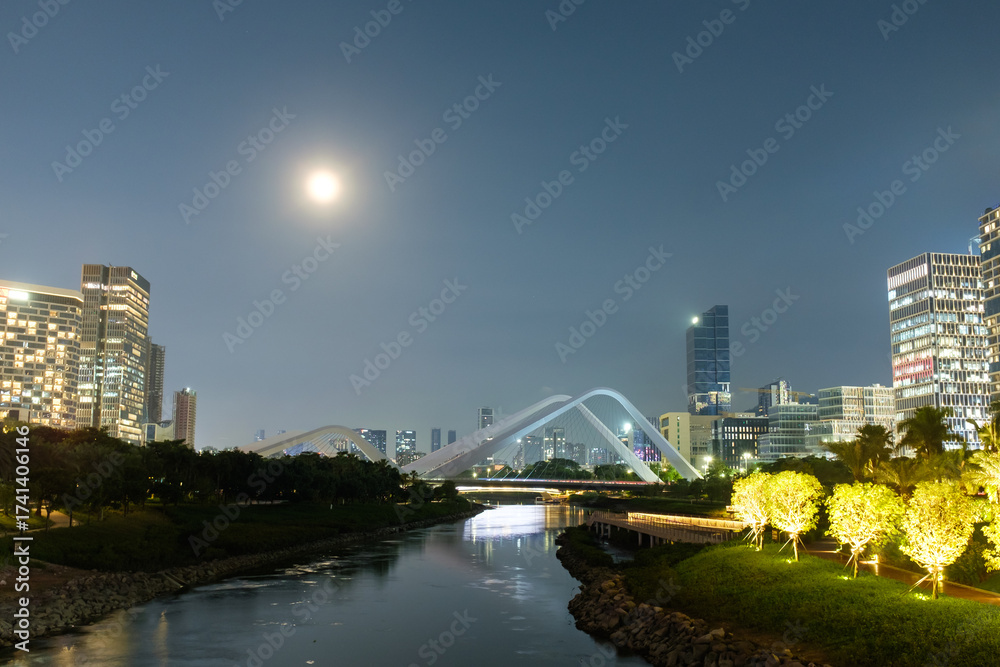 Naklejka premium Night View of Guiwan River in Guiwan Park, Qianhai, Shenzhen City, Guangdong Province 