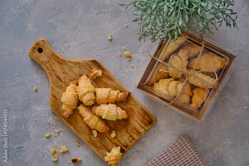 Small Rolls from Sand Dough