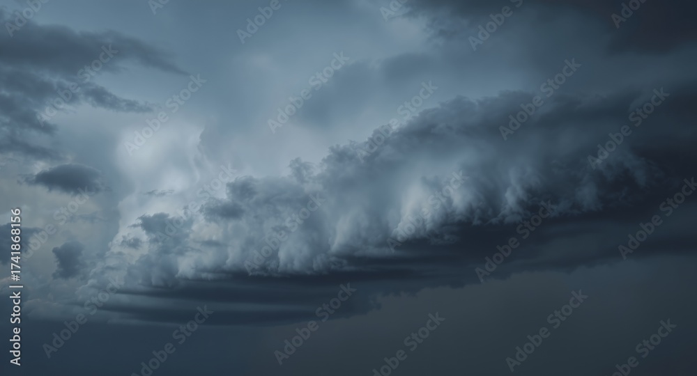 Obraz premium Dramatic Storm Clouds Forming, Overcast Sky and Weather Concept