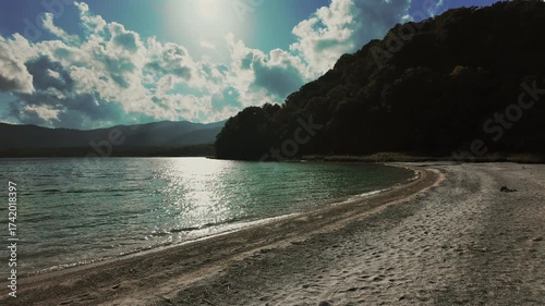 秋の宇曾利山湖の風景　恐山極楽浜