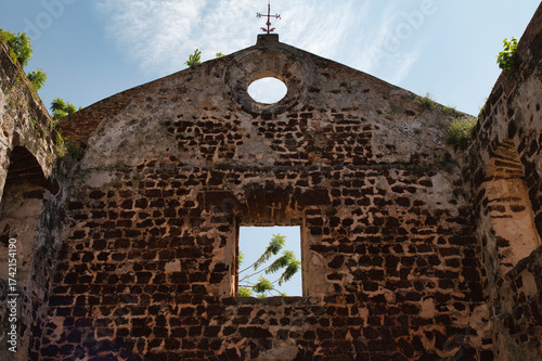 Bilde på lerret Porta de Santiago, the only remaining fragment of the ancient Portuguese fortress known as A Famosa, in Malacca, Malaysia