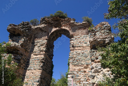 Obraz na plátně Historical travel to turkey visiting the grand walls and archway of yoros castle