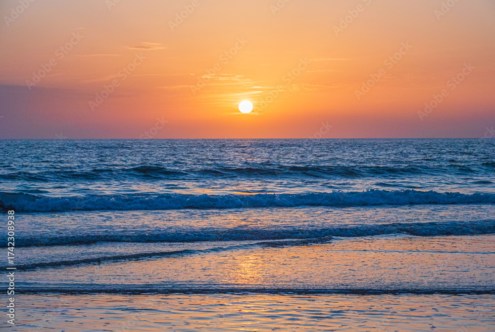 Fototapeta premium atardecer en Cádiz