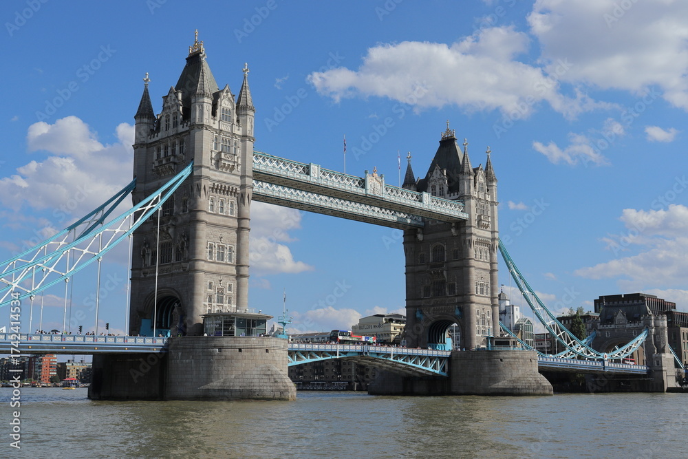 Obraz premium テムズ川のタワー・ブリッジ ロンドンの橋 橋 イギリス イギリスの橋