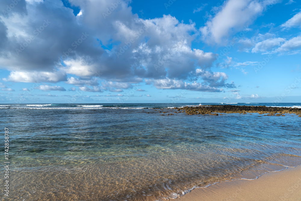 Fototapeta premium Sea and clouds