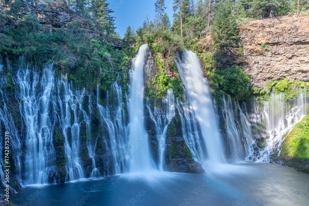 Fototapeta premium MacArthur-Burney Falls in Northern California