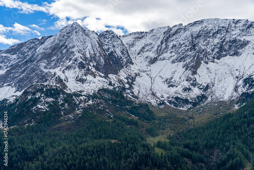 Wallpaper Mural Das Gotthardmassiv in den Schweizer Alpen Torontodigital.ca