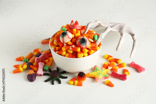 Halloween candy corn bowl w...