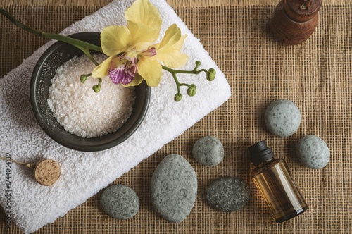 Relaxing spa arrangement fe...