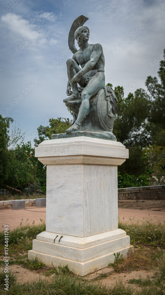 Fototapeta premium Statue of Thesues, one of the founders of the ancient city of Athens, Greece. 