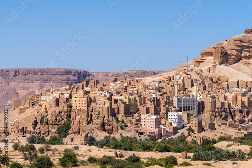 Al-Hajarayn or Hagarein, a village in Wadi Duan, Yemen