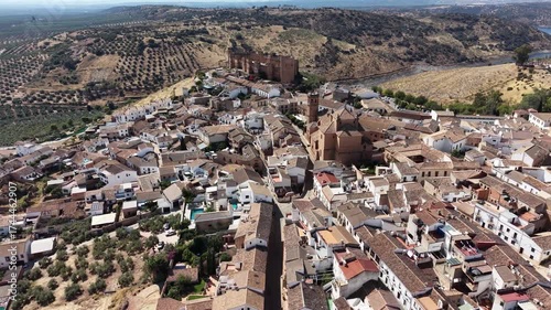 Vista aérea del municipio de Baños de la Encina en la provincia de Jaén, España