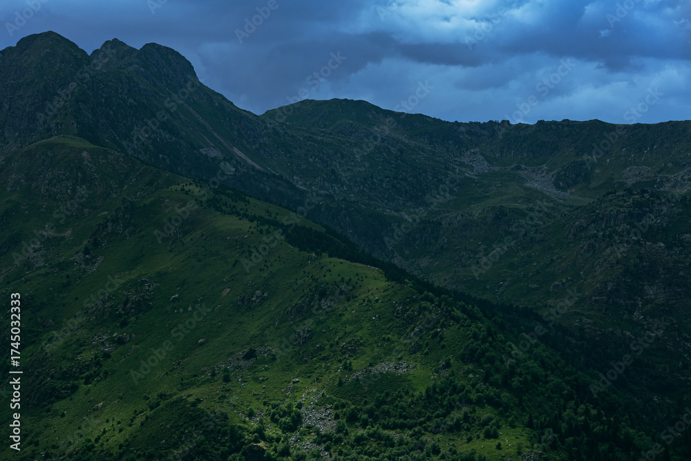 Fototapeta premium Mountain before the storm