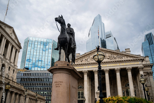 Obraz na plátně City scape London with old and new architecture