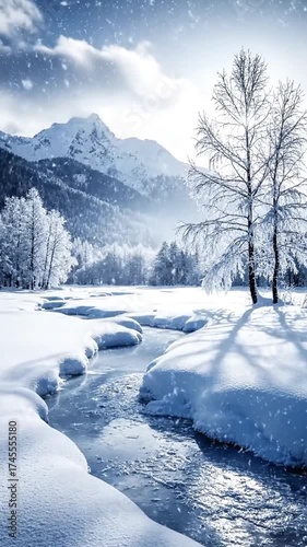 雪景色 山々と木々が並ぶ冬の風景