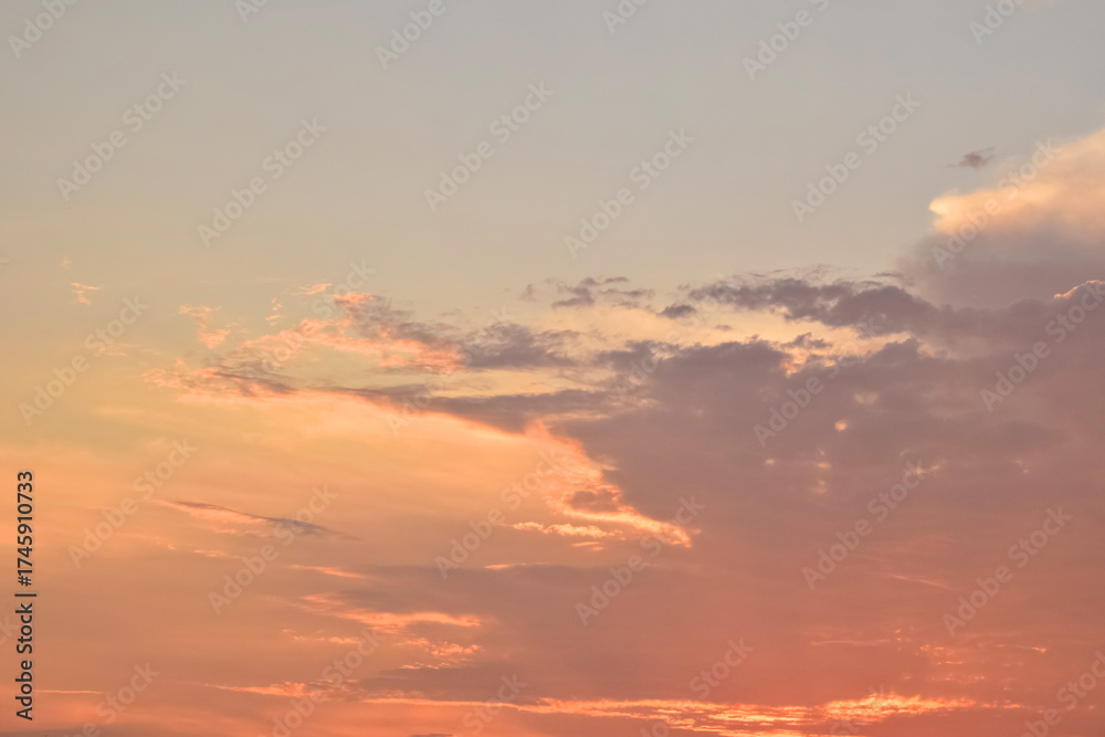 Obraz premium red sky with clouds